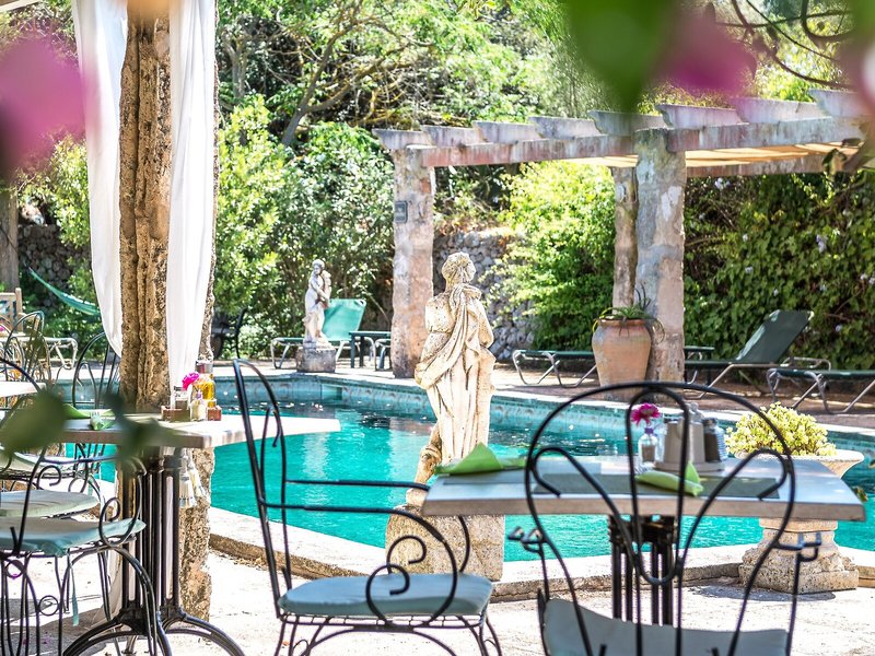 Hotel Rural Biniarroca 10