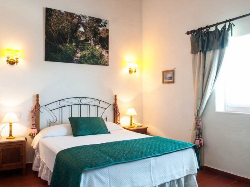 Hotel Rural Biniarroca 36