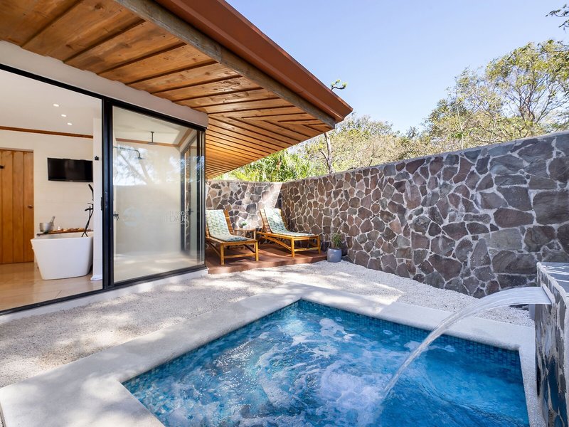 Hotel Hacienda Guachipelín 12