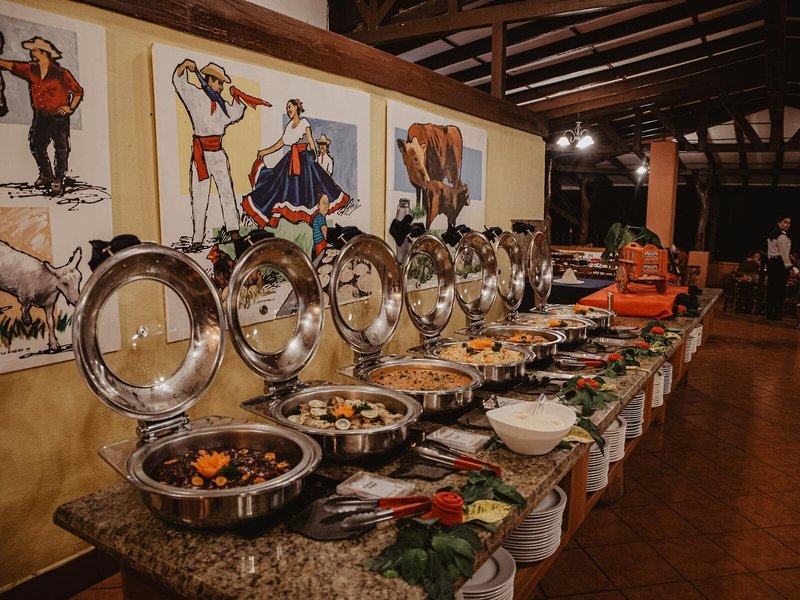Hotel Hacienda Guachipelín 32