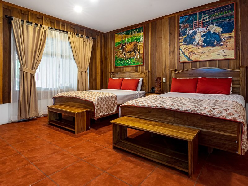 Hotel Hacienda Guachipelín 37