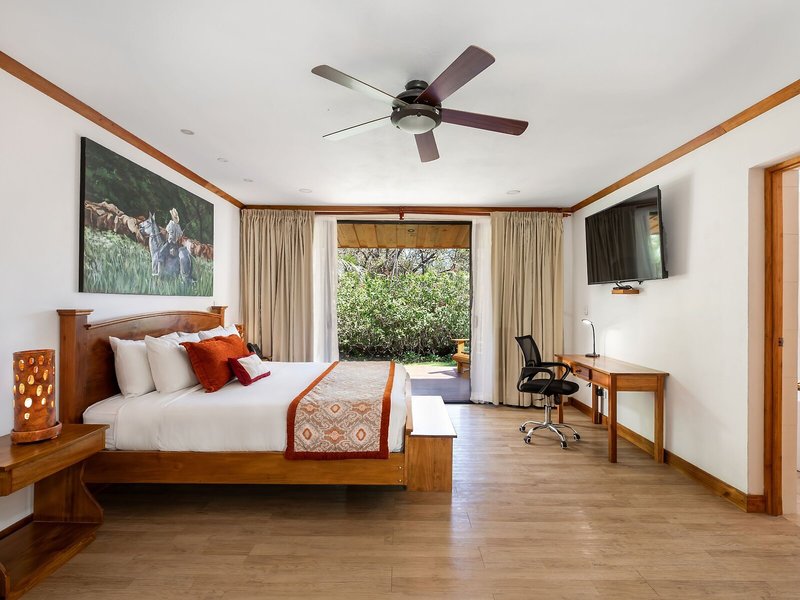 Hotel Hacienda Guachipelín 42