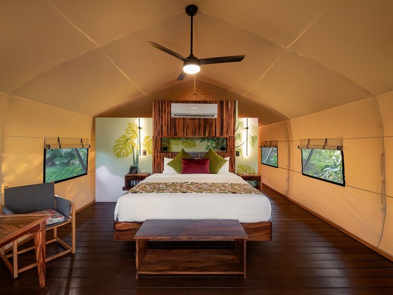 Hotel Hacienda Guachipelín 44