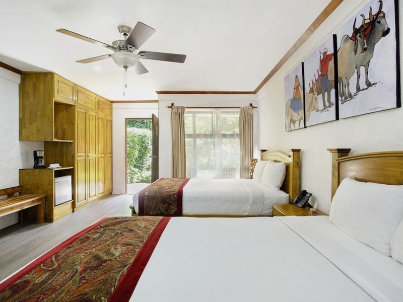 Hotel Hacienda Guachipelín 46