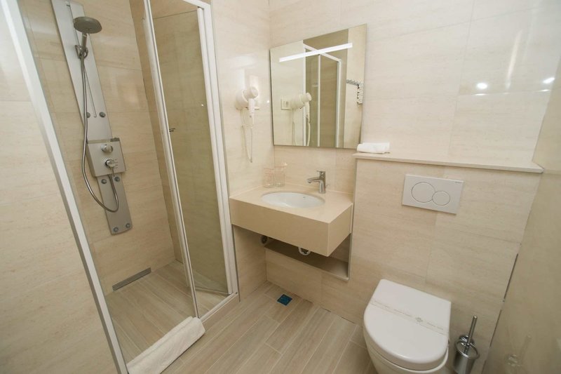 Biokovo 5 - Bathroom Example