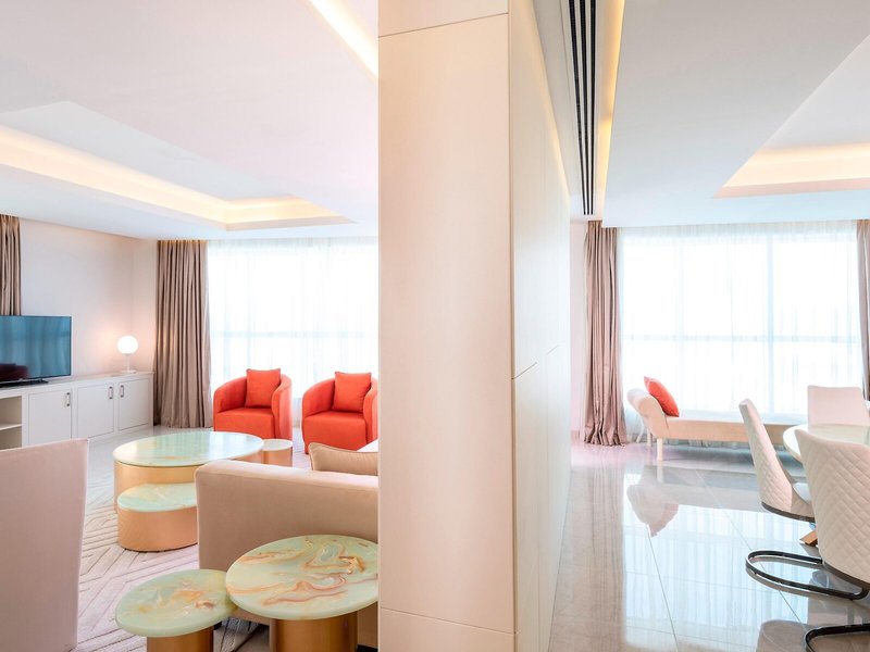 Four Points by Sheraton Sharjah 10