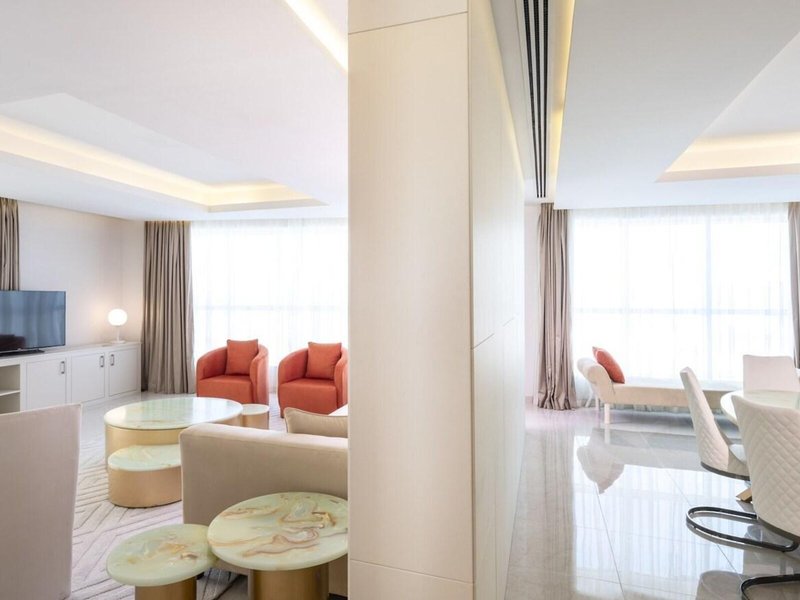 Four Points by Sheraton Sharjah 12