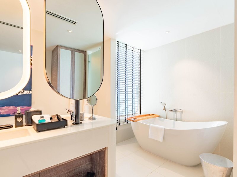 Hard Rock Hotel Maldives 36