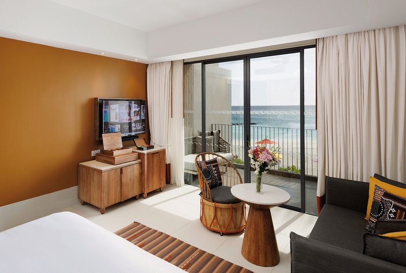 Hard Rock Hotel Maldives 6