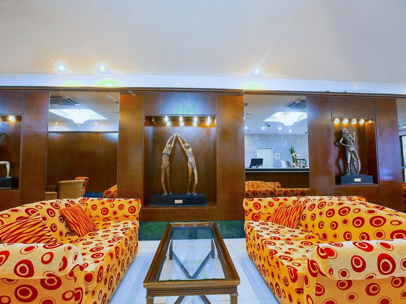 Reconquista Garden 1 - Room Example