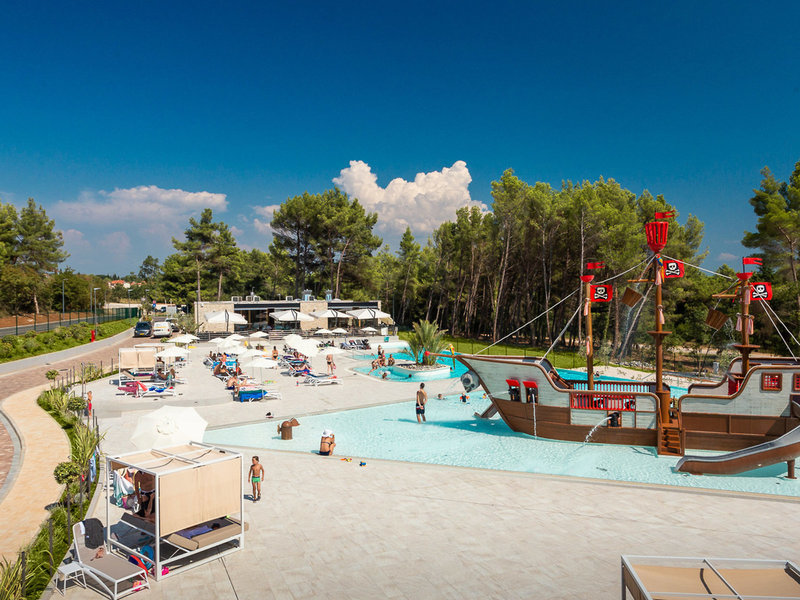 Santa Marina Boutique Camping 10