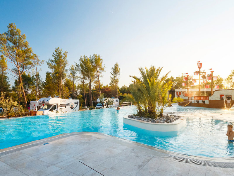 Santa Marina Boutique Camping 12