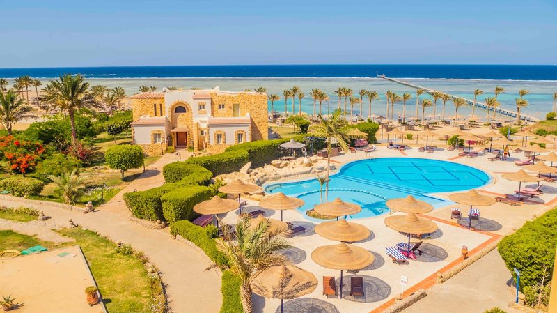 Elphistone Resort 1