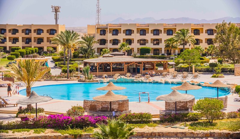Elphistone Resort 2