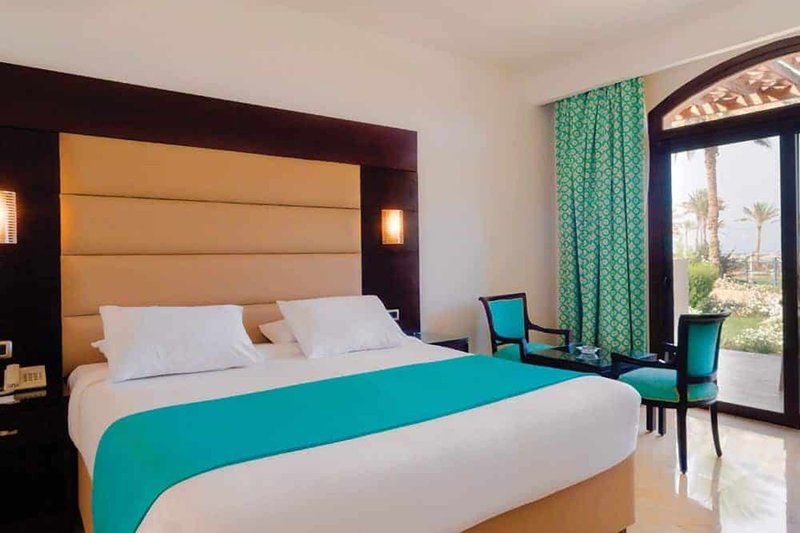 Elphistone Resort 25