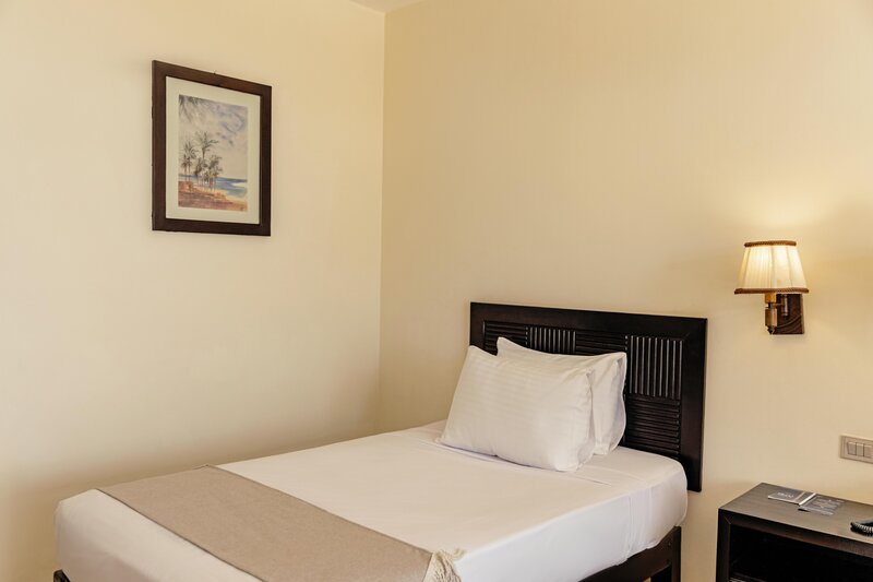 Elphistone Resort 19