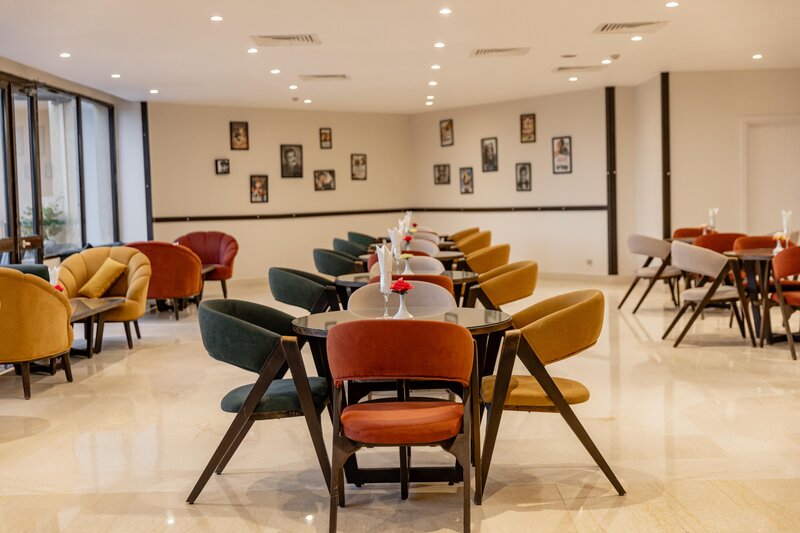 Elphistone Resort 17