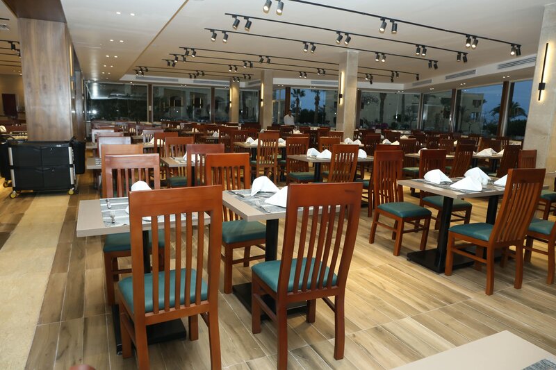 Elphistone Resort 55