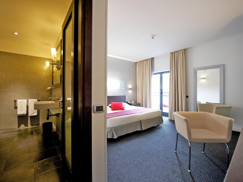 Mercure Palermo Centro 23