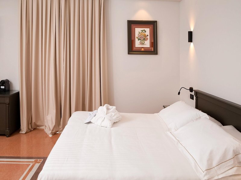 Mercure Palermo Centro 32