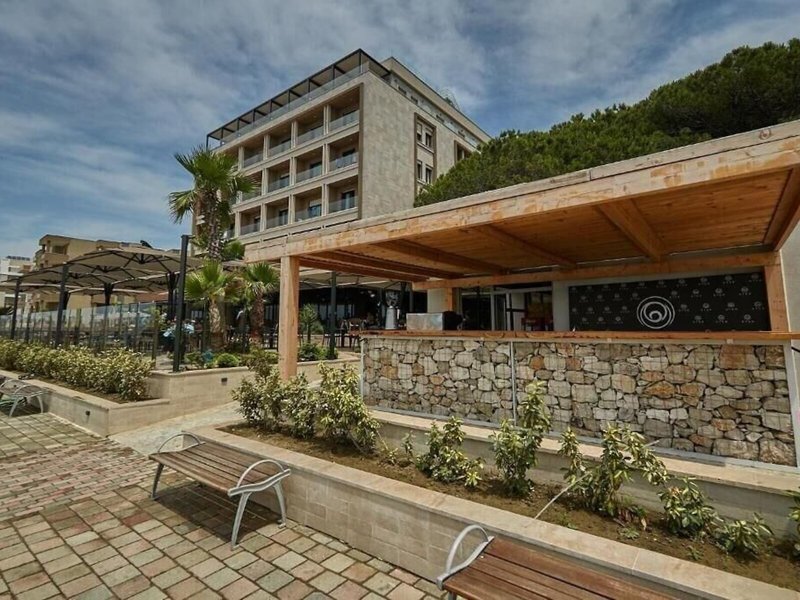 Eter Hotel 4