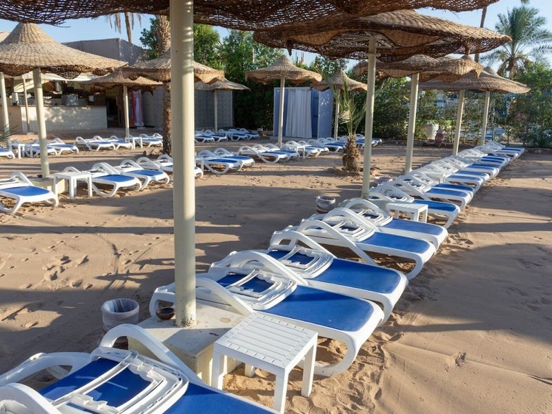 Cataract Layalina Resort 8 - Beach