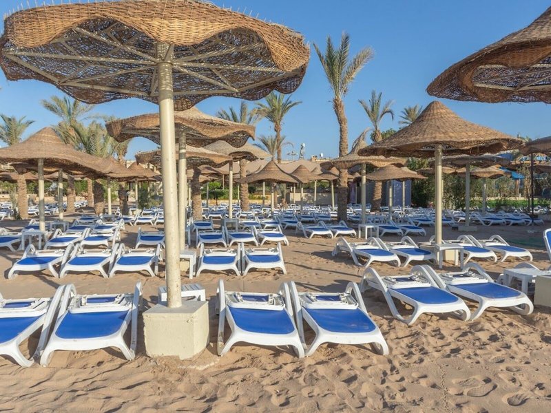 Cataract Layalina Resort 9 - Beach