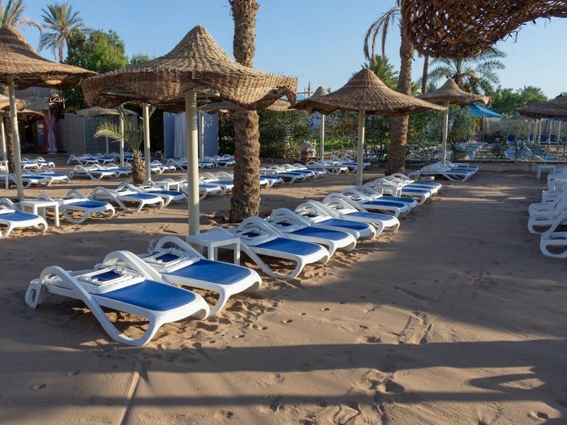 Cataract Layalina Resort 16 - Beach