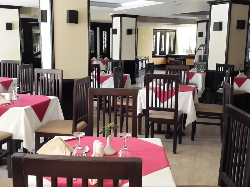 Cataract Layalina Resort 28 - Restaurant