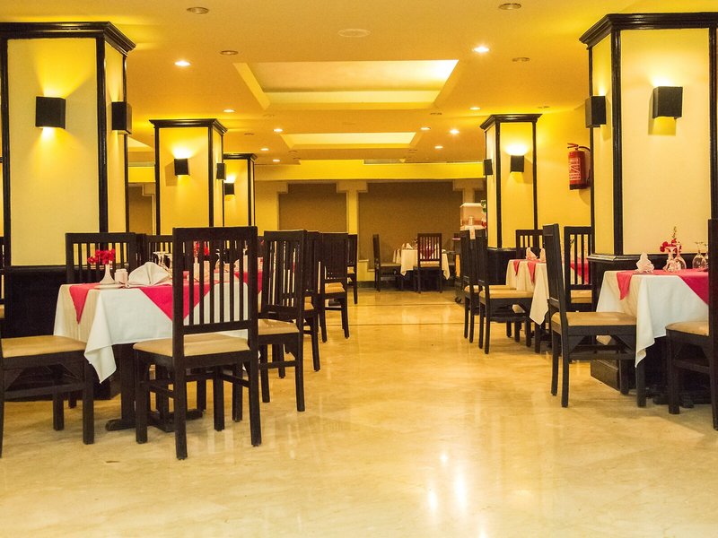 Cataract Layalina Resort 29 - Restaurant