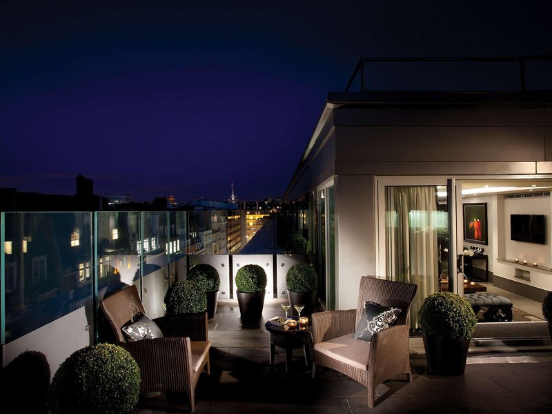 The May Fair Hotel 37