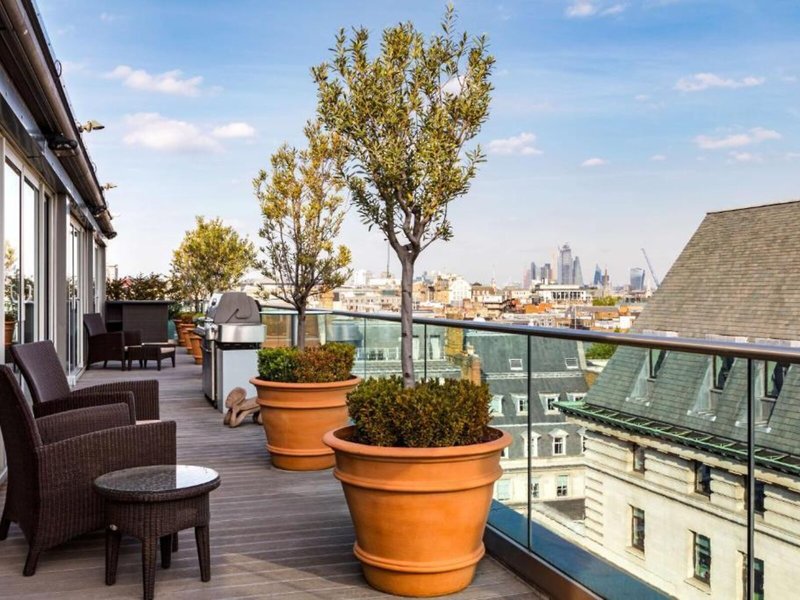 The May Fair Hotel 45