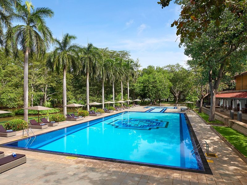 Cinnamon Lodge Habarana 11