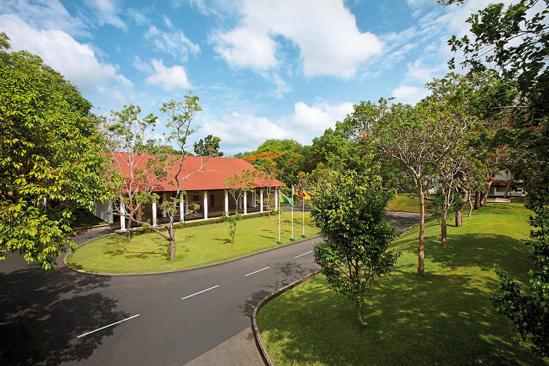 Cinnamon Lodge Habarana 7