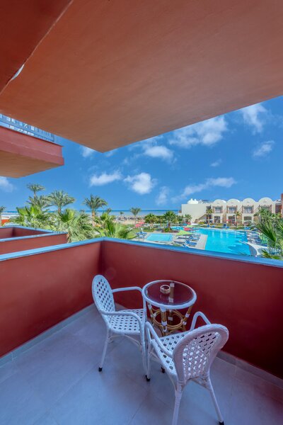 Titanic Beach Spa & Aqua Park 123