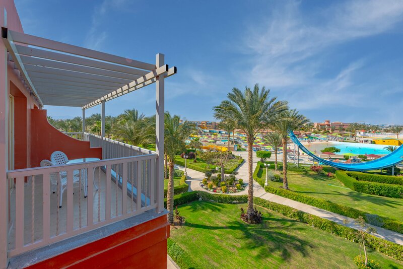 Titanic Beach 30