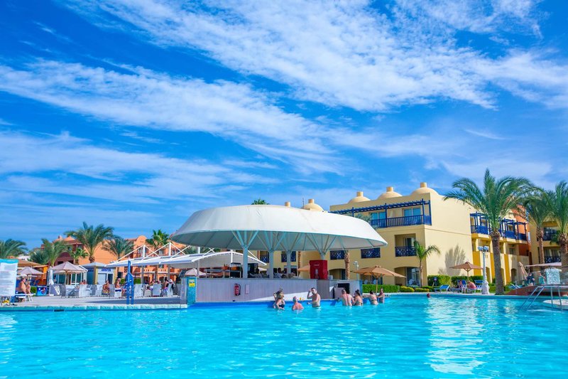 Titanic Beach Spa & Aqua Park 4