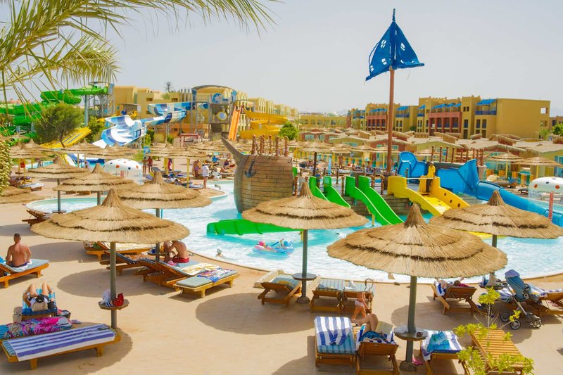 Titanic Beach Spa & Aqua Park 7