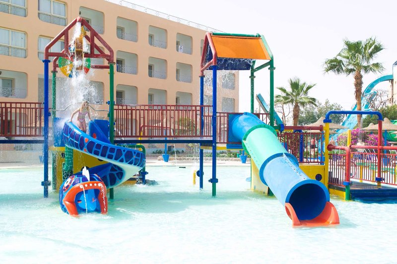 Titanic Beach Spa & Aqua Park 22