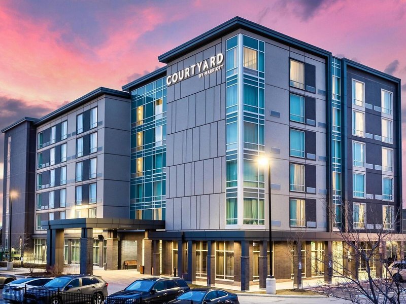 Courtyard Burlington 3