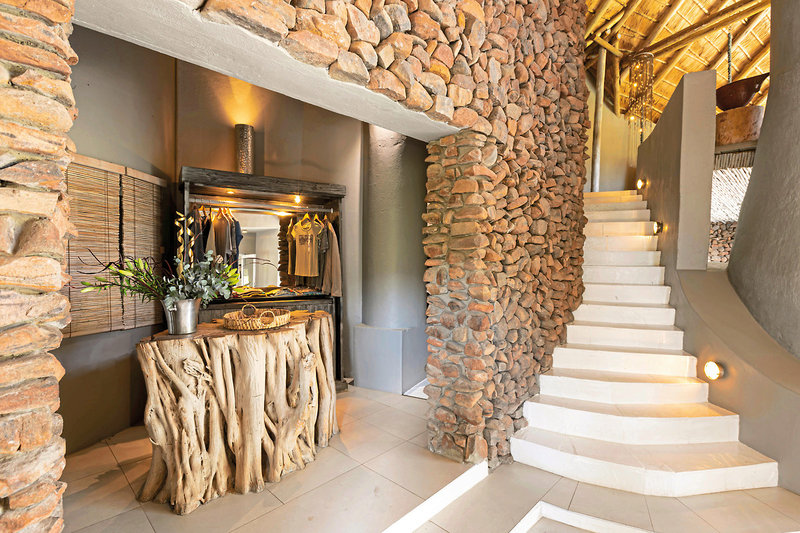 Clifftop Exclusive Safari Hideaway 14