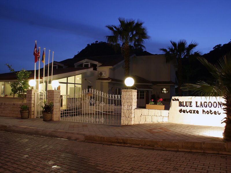 Blue Lagoon Delux Hotel 1