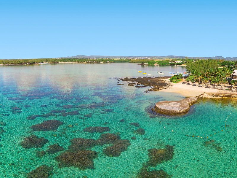 Le Peninsula Bay Beach Resort & Spa 12