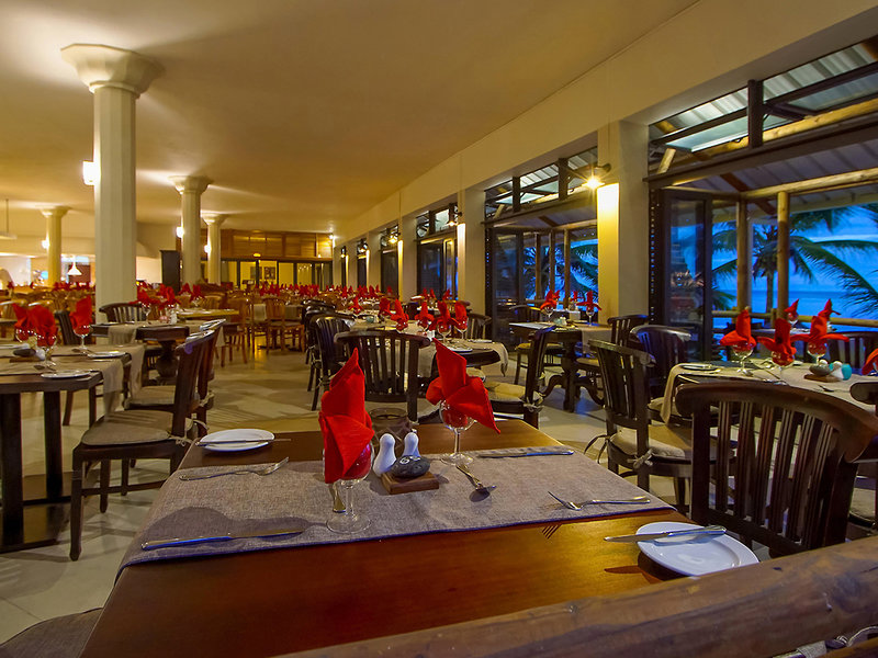 Le Peninsula Bay Beach Resort & Spa 17