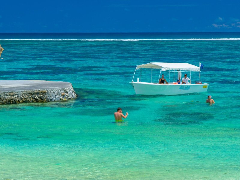 Le Peninsula Bay Beach Resort & Spa 7