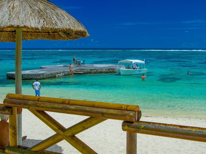Le Peninsula Bay Beach Resort & Spa 8