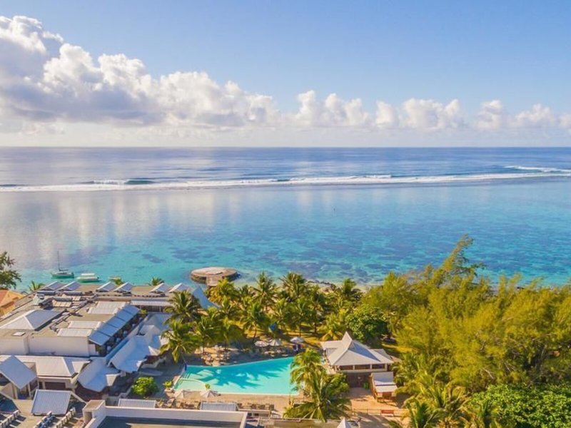 Le Peninsula Bay Beach Resort & Spa 11
