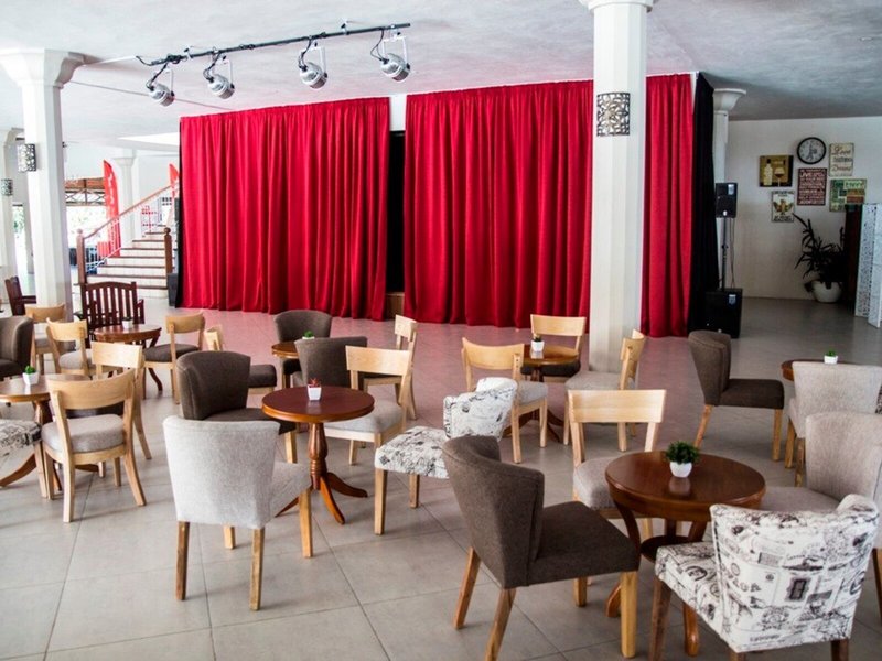 Le Peninsula Bay Beach Resort & Spa 20