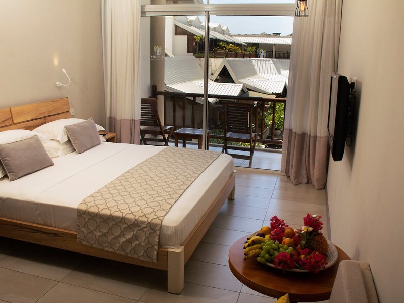 Le Peninsula Bay Beach Resort & Spa 34