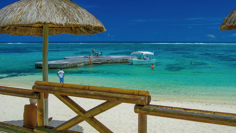 Le Peninsula Bay Beach Resort & Spa 11